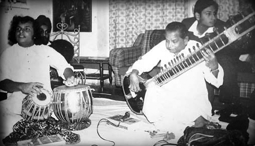 Balaram Pathak avec son fils Vinode Pathak au tabla